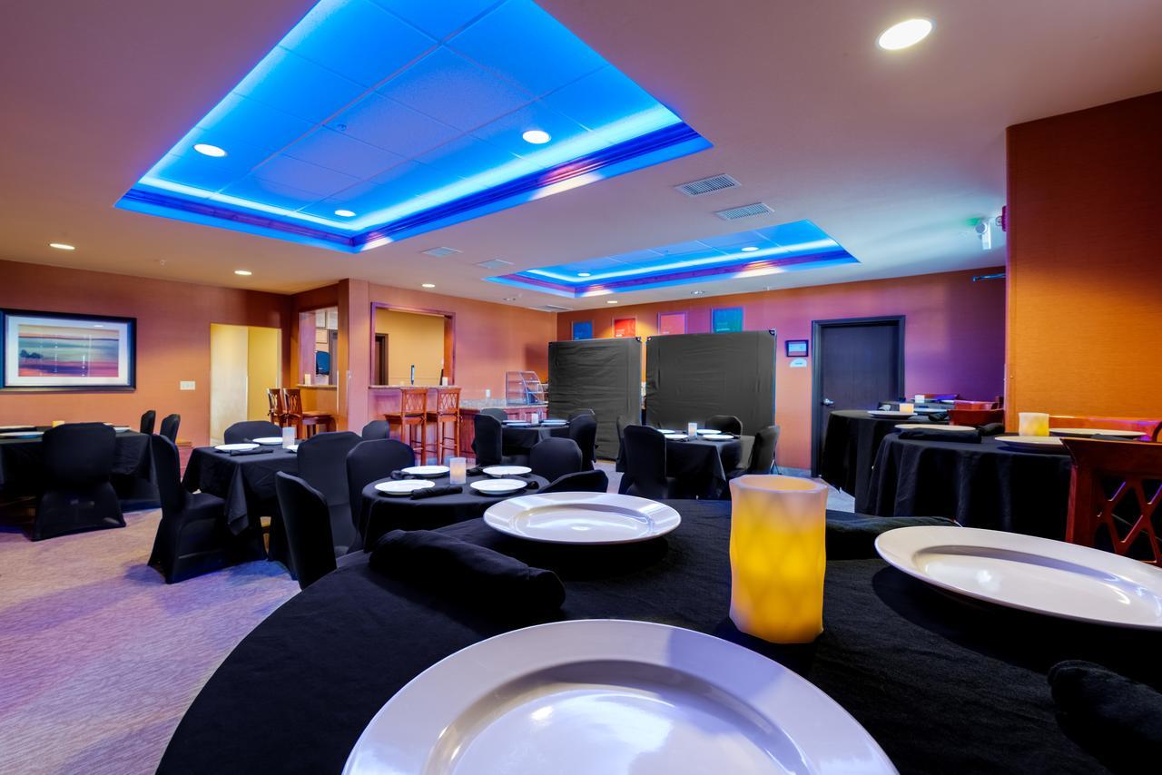 แกรนด์ วิสตา โฮเต็ล - พาราชูต Hotel Parachute ภายนอก รูปภาพ