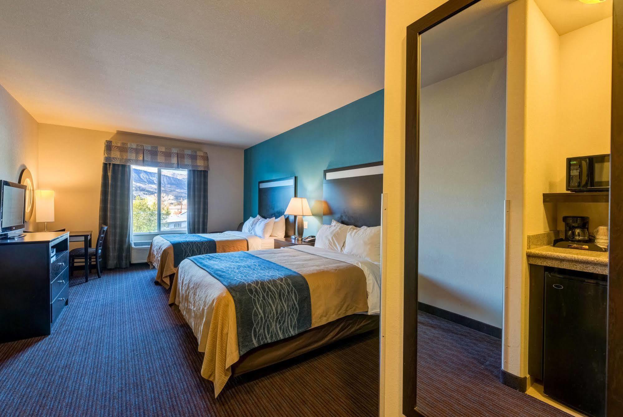 แกรนด์ วิสตา โฮเต็ล - พาราชูต Hotel Parachute ภายนอก รูปภาพ